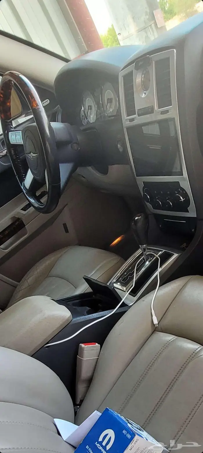 اللبيع كلايزلر هيمي قمه ف النظافه بلد بدي محركاتv8م2006وكاله 45