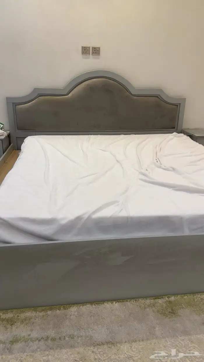 سرير نفرين 0