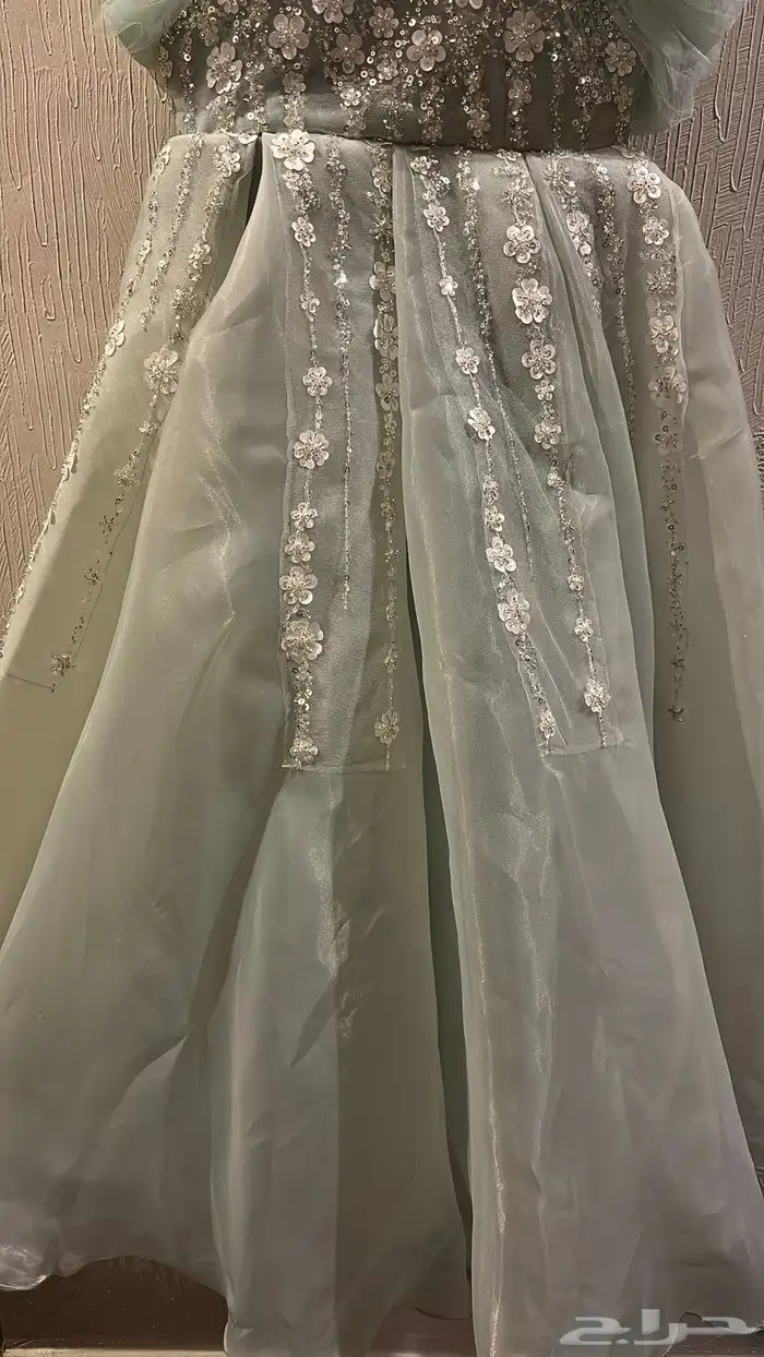 فساتين للبيع 0