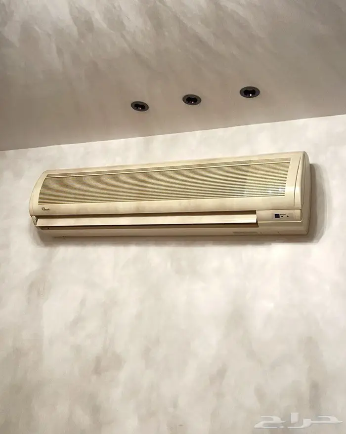 طاولة سفرة و مكيف 1