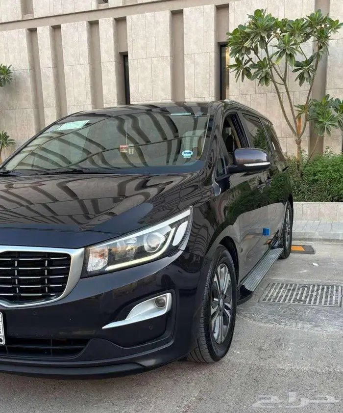 كيا كرنفال 2020 بنزين 3