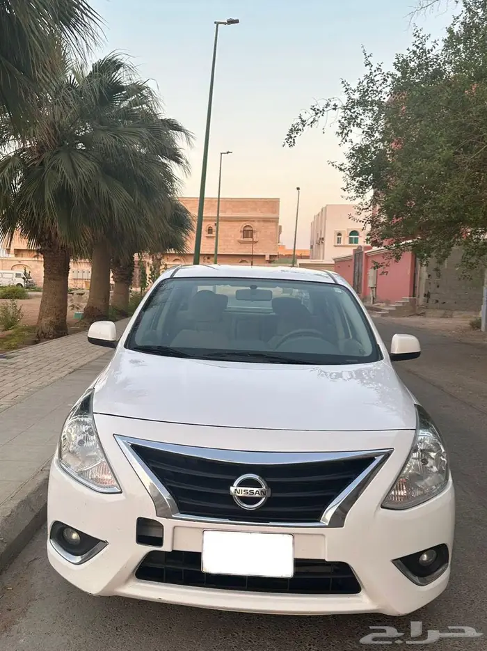 للبيع نيسان صني 2023 نظيفه جدا 3