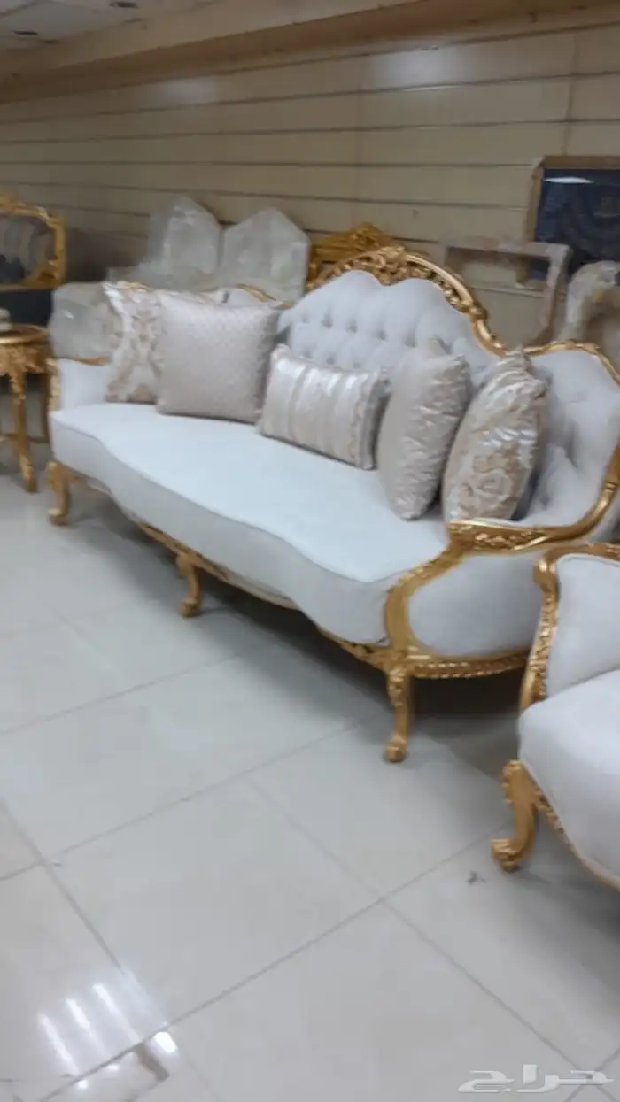 كنب مفروشات وأثاث ملكي 37