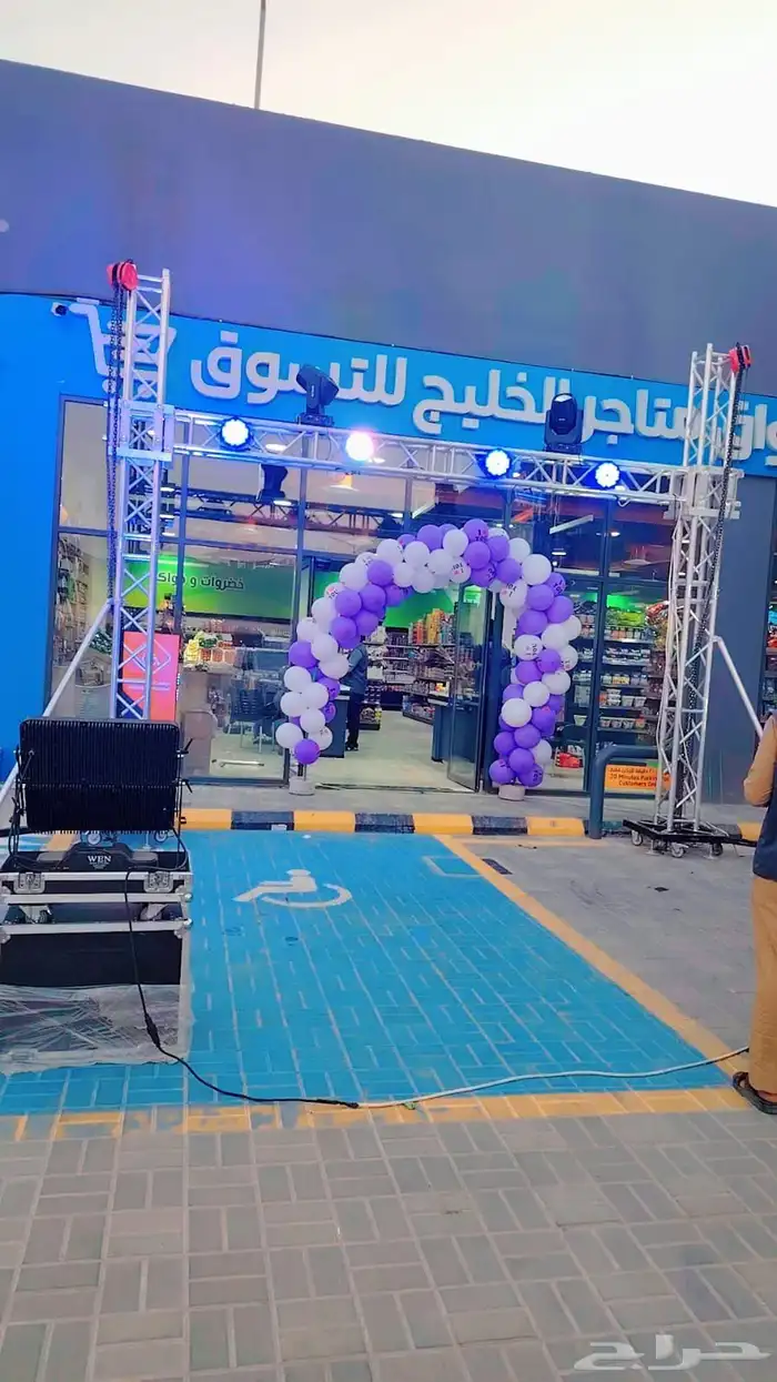 تاجير بوابات ترأس تاجير كشافات تاجير شاشات 4