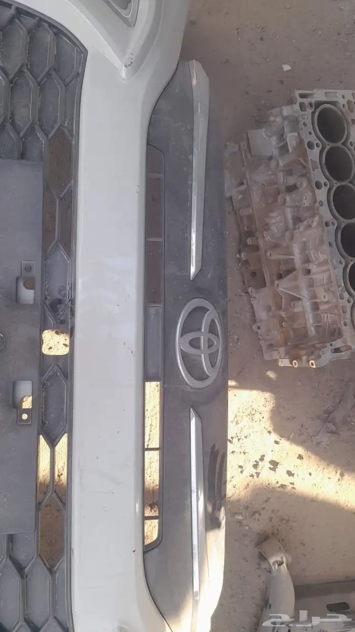 صدام اوربان خلفيه كامري افلون 0