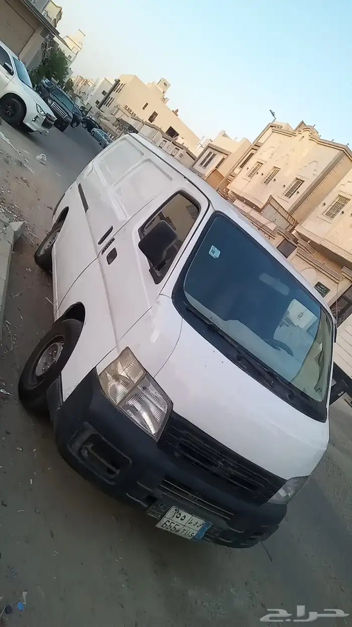 باص نيسان اورفان بضاعة ديزل للبيع 0
