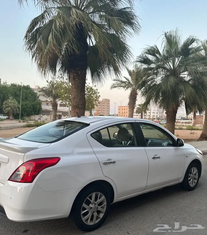 للبيع نيسان صني 2023 نظيفه جدا 5