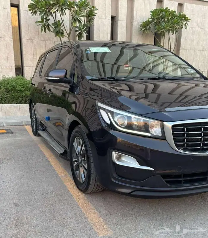 كيا كرنفال 2020 بنزين 6