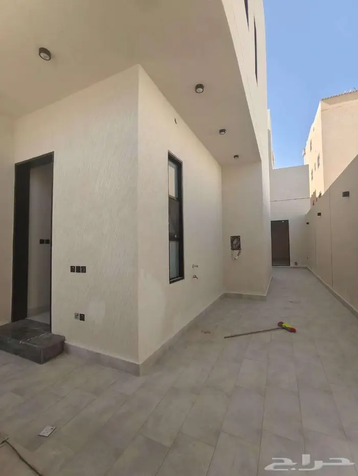 فلل للبيع حي المهدية شغل ممتاز 3