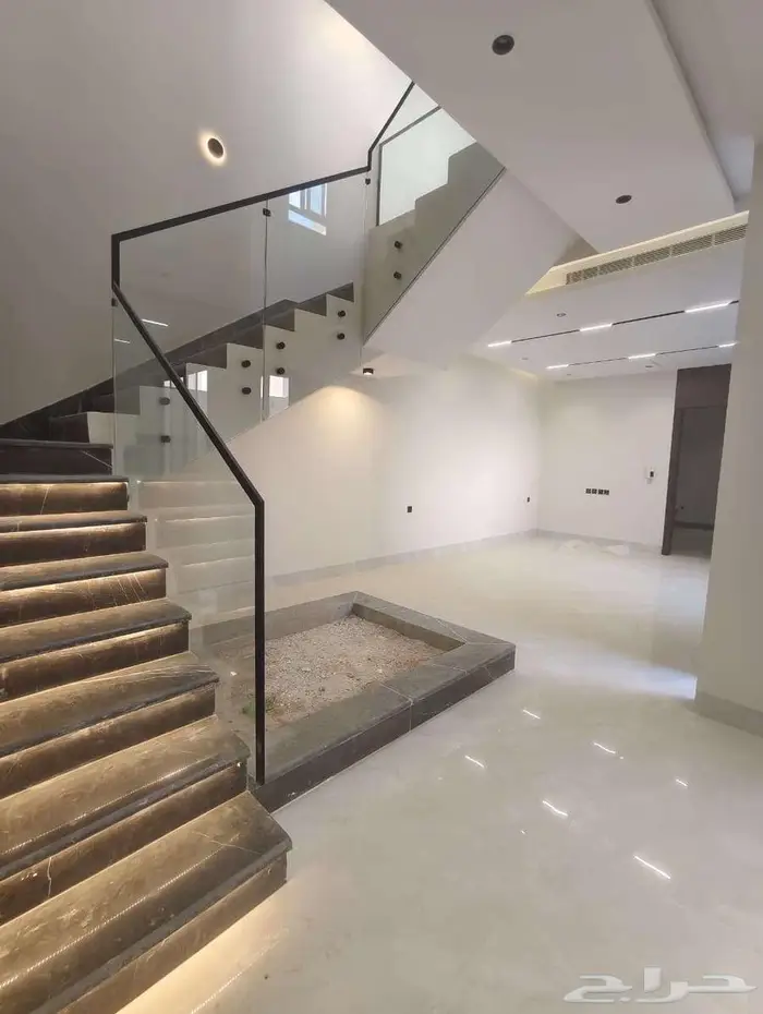 فلل للبيع حي المهدية شغل ممتاز 20