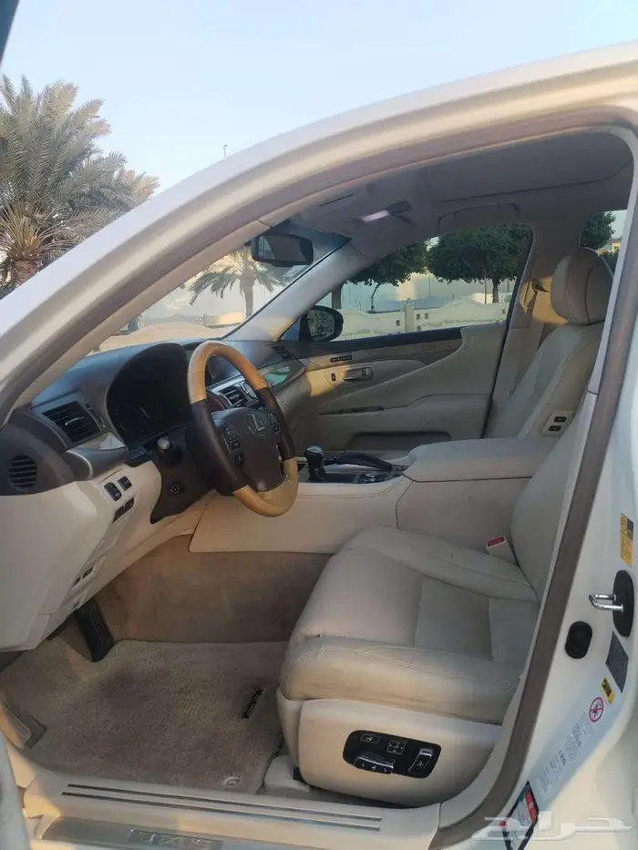 لكزس LS 460 2014 15