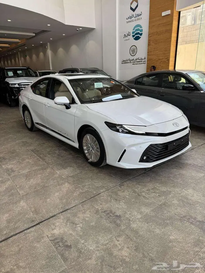 تويوتا كامرى LE 2025 3