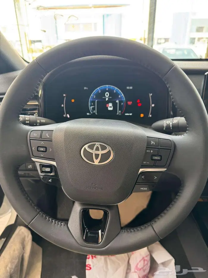 تويوتا كامرى LE 2025 4