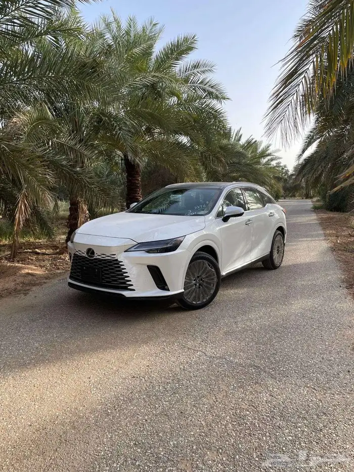 عروض بنك الإنماء على لكزس 2025 - 50 50 بدون فوائد 5