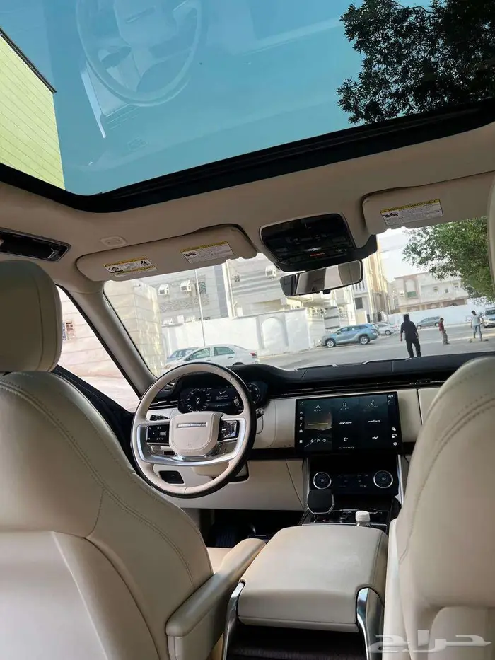 رنج روفر 2023 V8 9