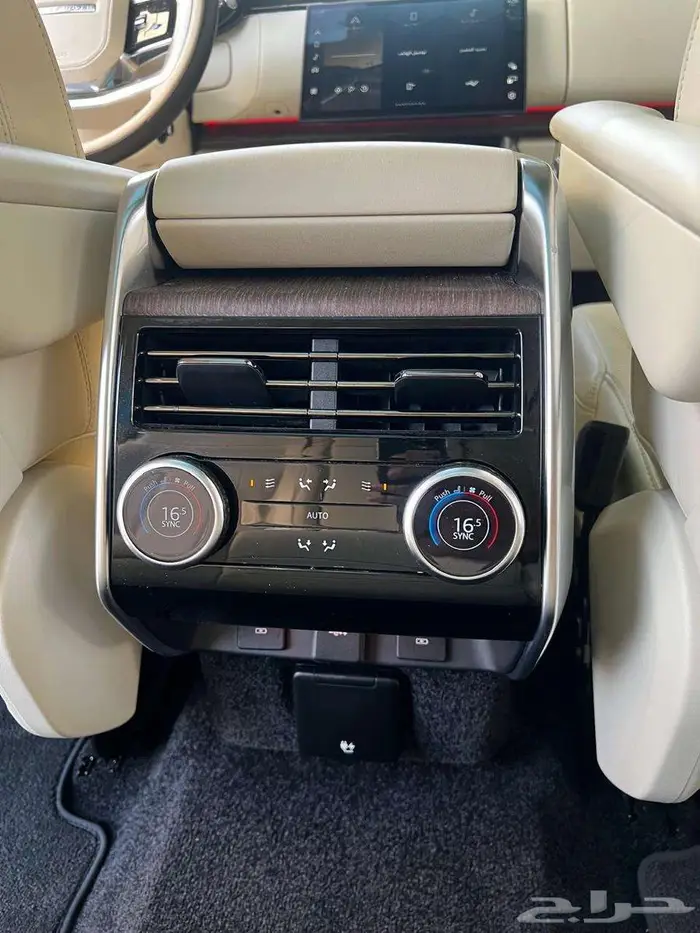 رنج روفر 2023 V8 4