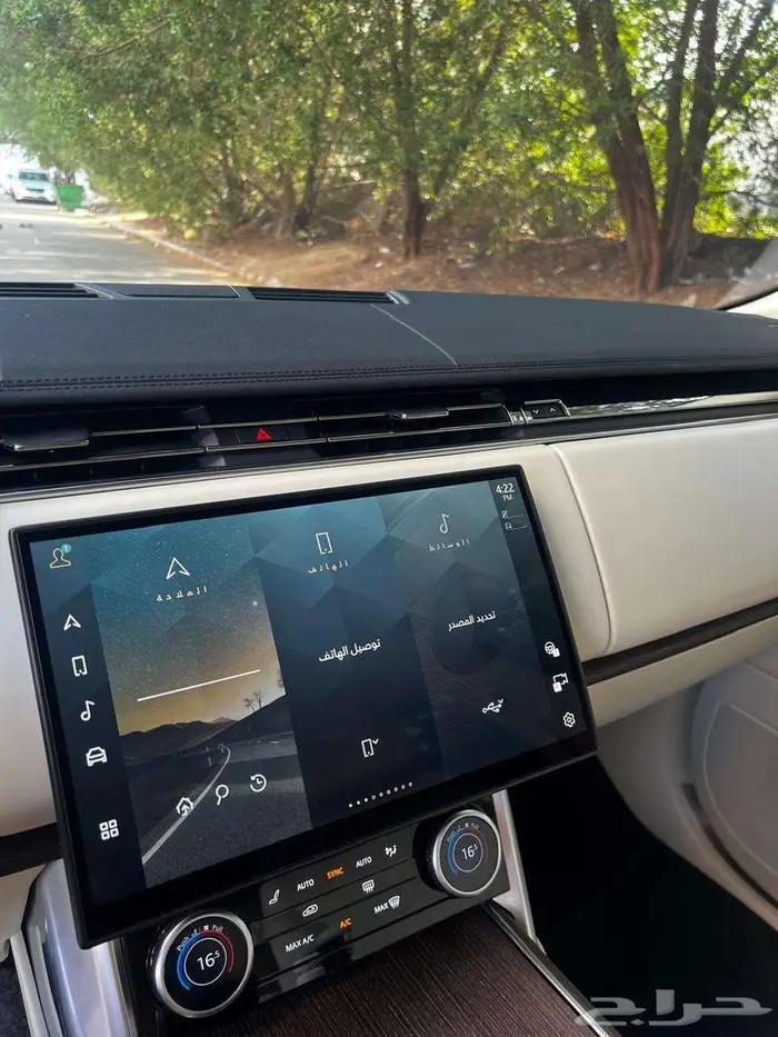 رنج روفر 2023 V8 13