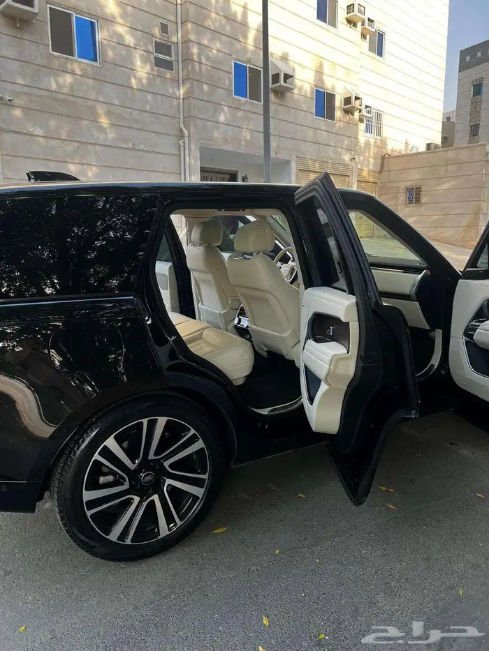 رنج روفر 2023 V8 24