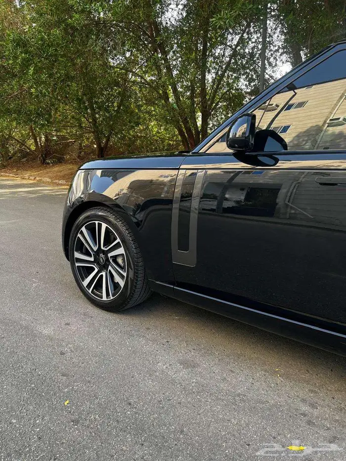 رنج روفر 2023 V8 26