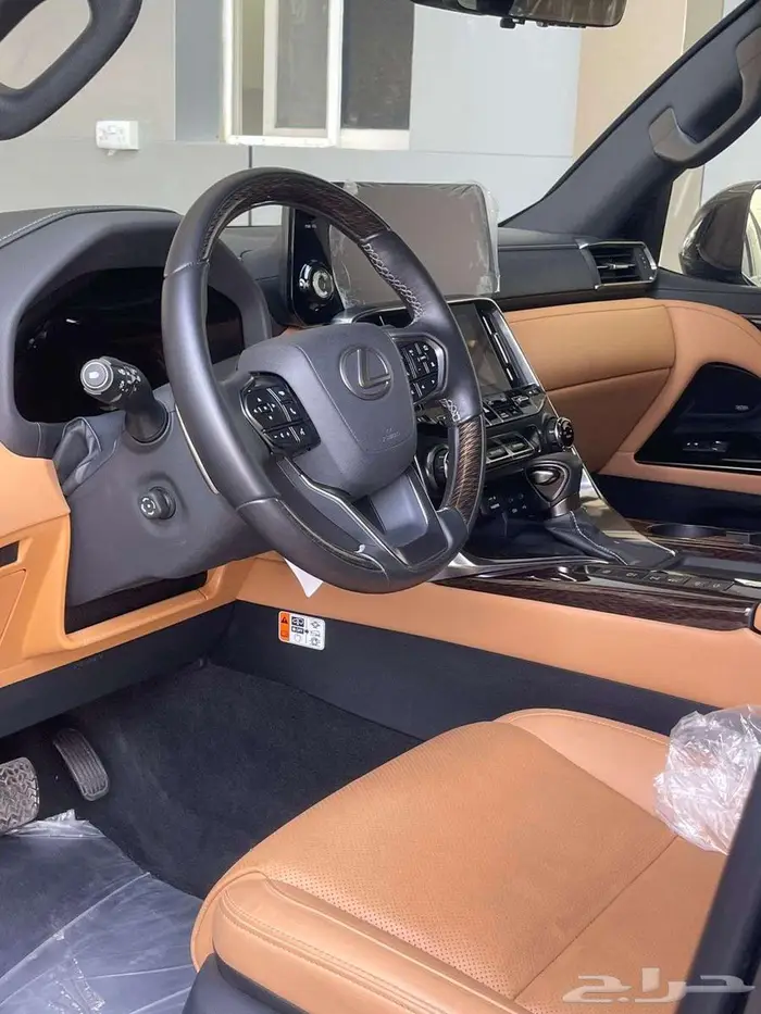 لكزس LX600 موديل20225 خليجي BB 42