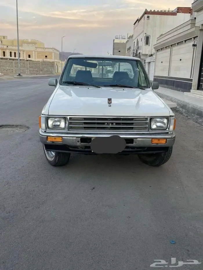 للبيع هايلوكس 1988 0