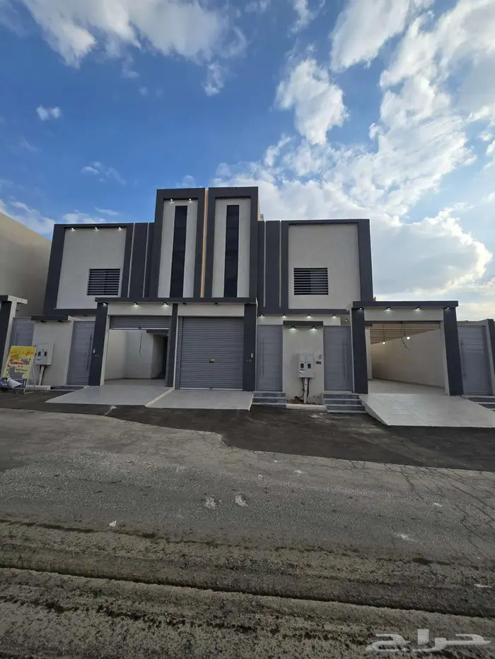 دور أرضي تمليك6غرفVIP حوش ومدخل سياره من550ألف طريق الثمانين 0