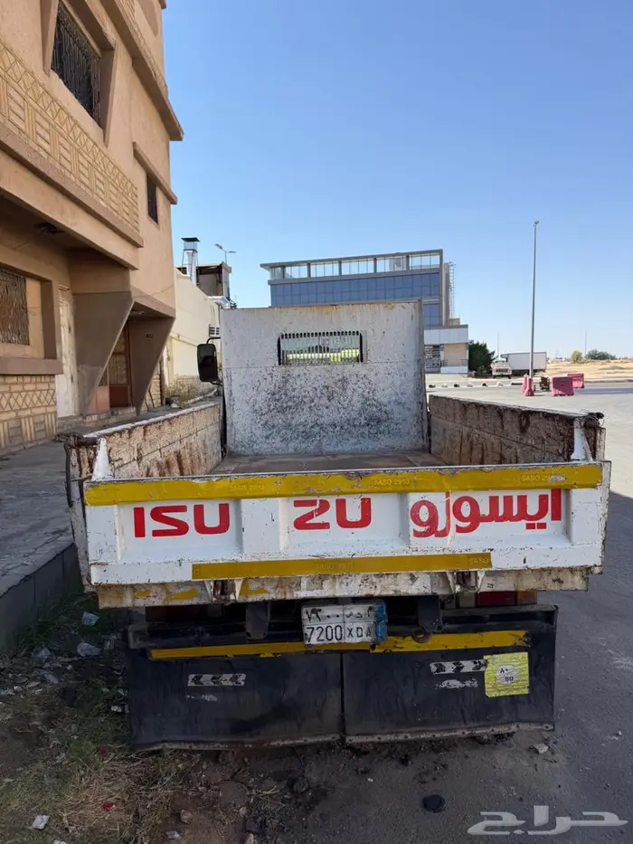 للبيع قلاب ايسوزو 2003 2