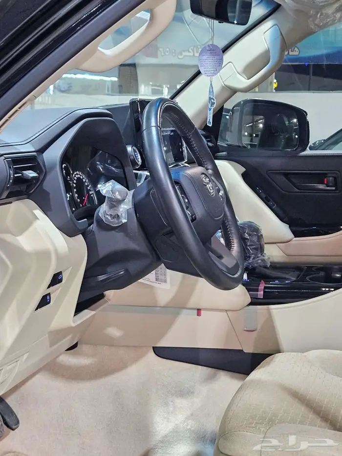 تويوتا لاندكروزر 2024..L3 33