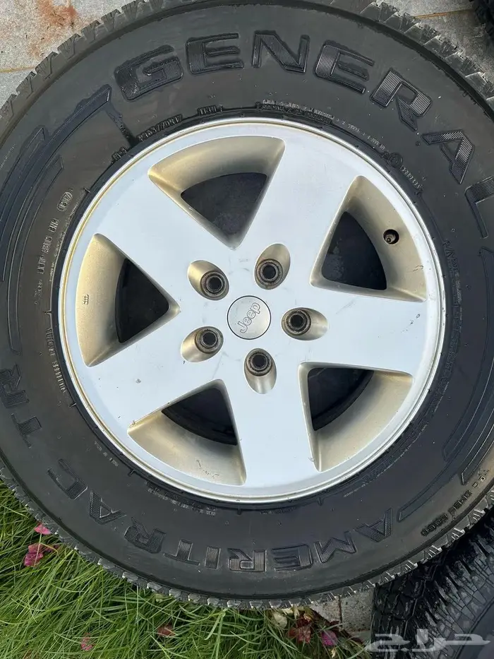 5 جنوط jeep رانجلر 2013 اصلي وكاله 1