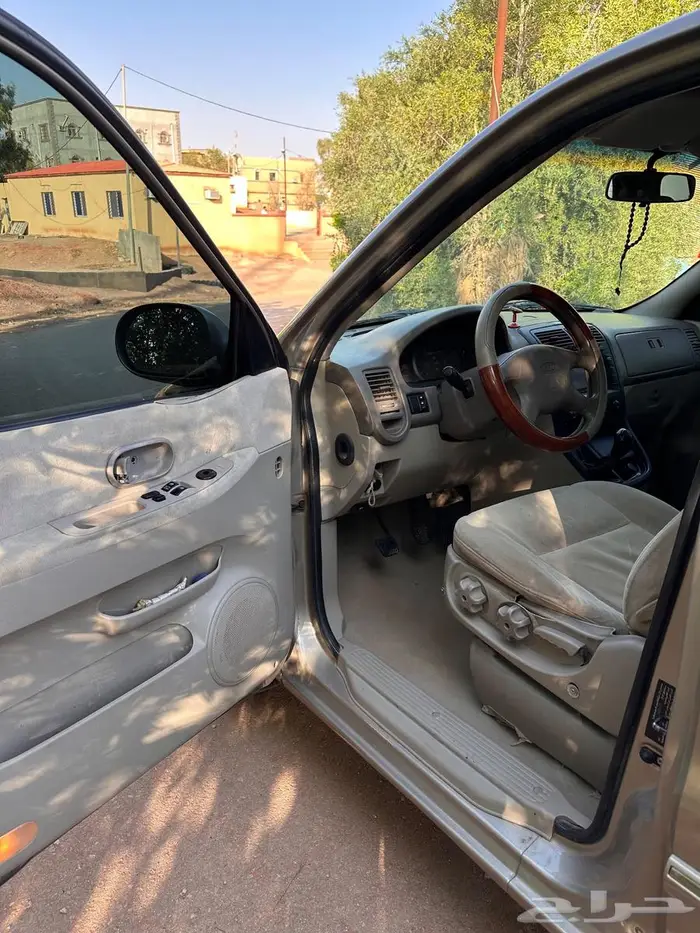 كيا كرنفال 2005 8