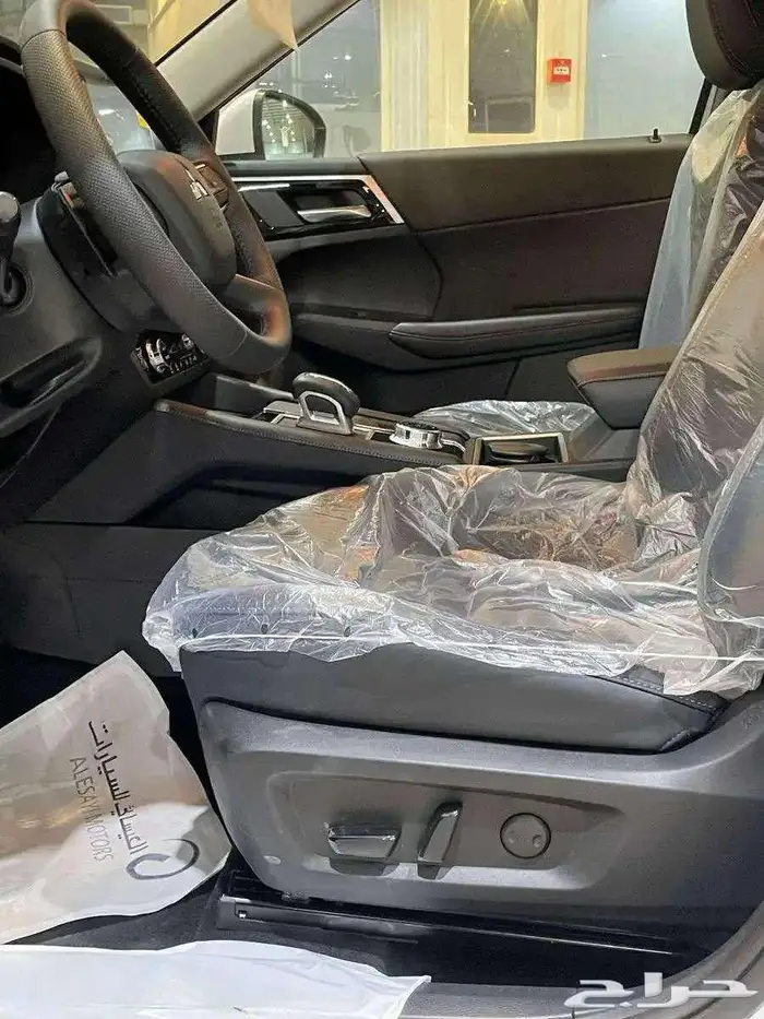 ميتسوبيشي - اوت لاندر - 2025 - متوفر فئات 7