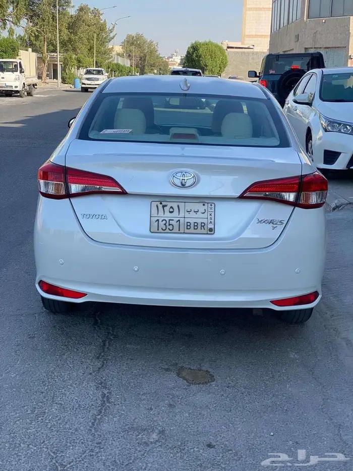 تويوتا يارس 2022 Y وارد عبداللطيف استخدام شخصي للبيع 5