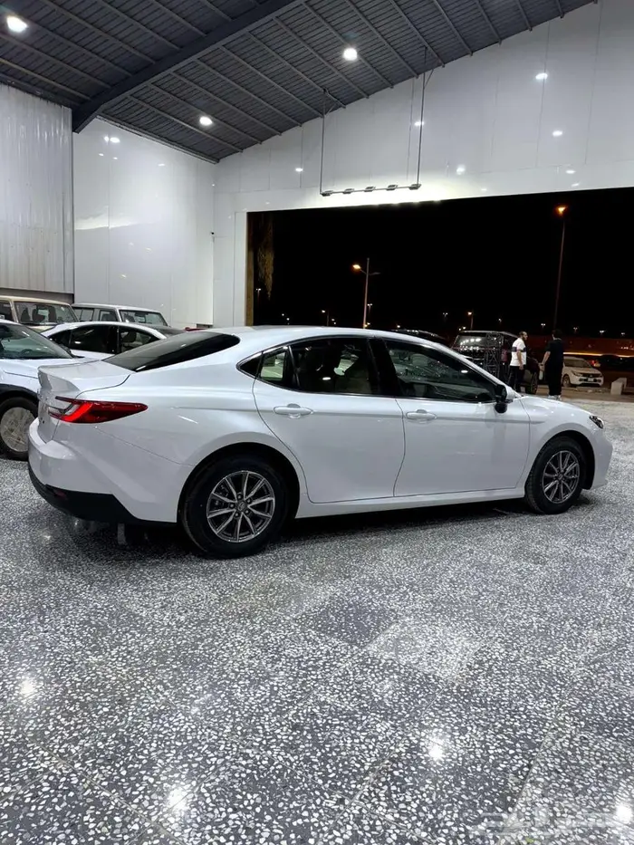 كامري استاندر E بنزين موديل 2025 السعر 115000 2