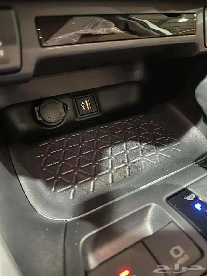 تويوتا راف فور XLE موديل 2025 13