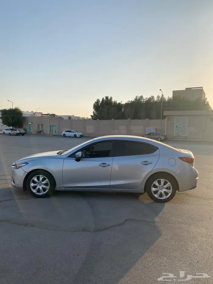 للبيع مازدا 3 2018 1