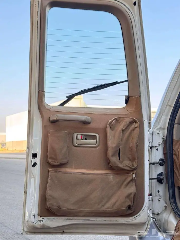 تويوتا في اكس ار 2001 18