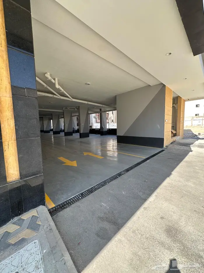 شقة تمليك جديدة بتشطيب فاخر وموقع استراتيجي مكة السبهاني 2