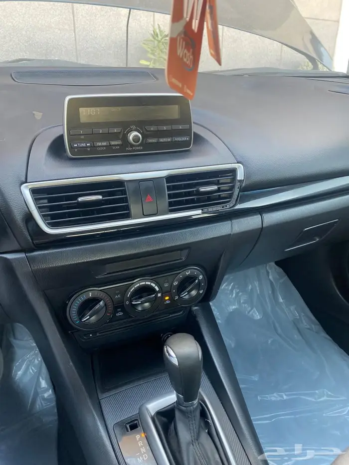 (2015) Mazda 3 1.6 9