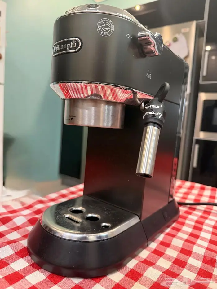 مكينه قهوة ديلونجي يدويه مستعملة 0