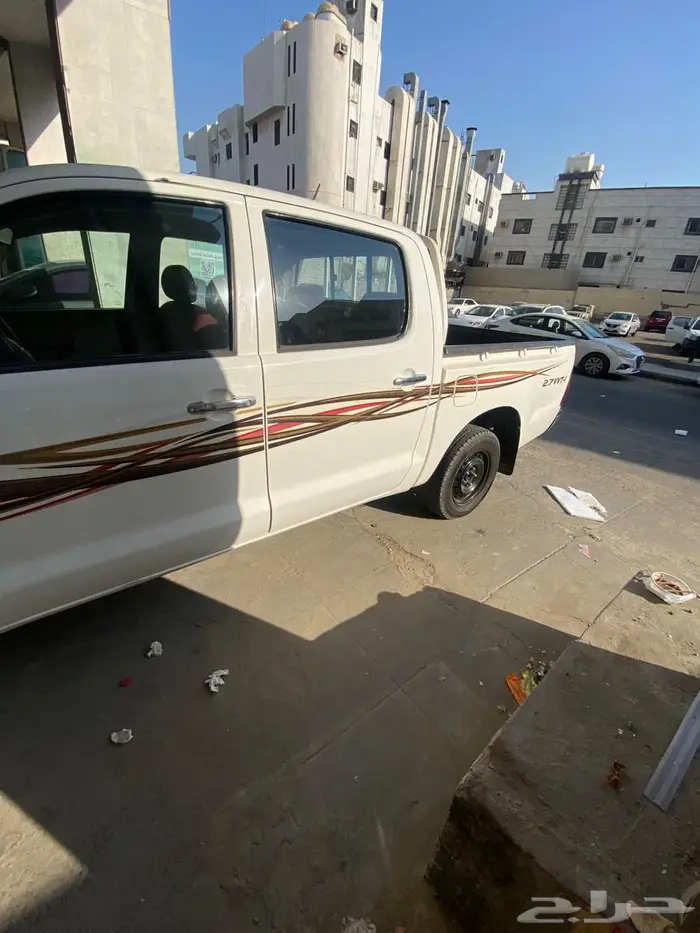 هايلوكس موديل 2015 خليجي للبدل اول للبيع 3