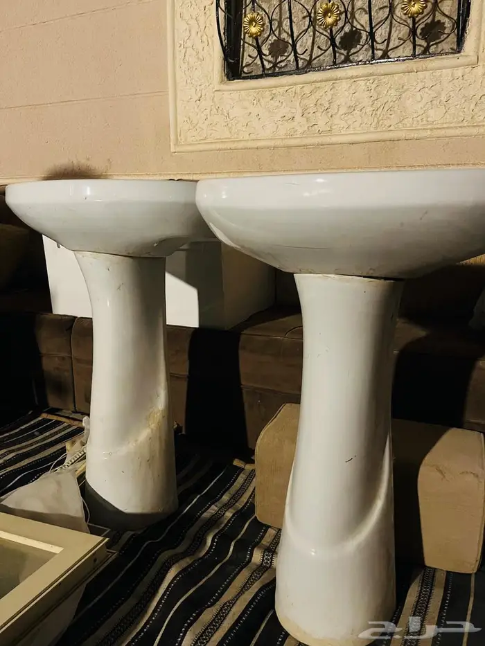 3مغاسل وحده ديكور خشب مع المرايه و2 مغاسل بعمود 3