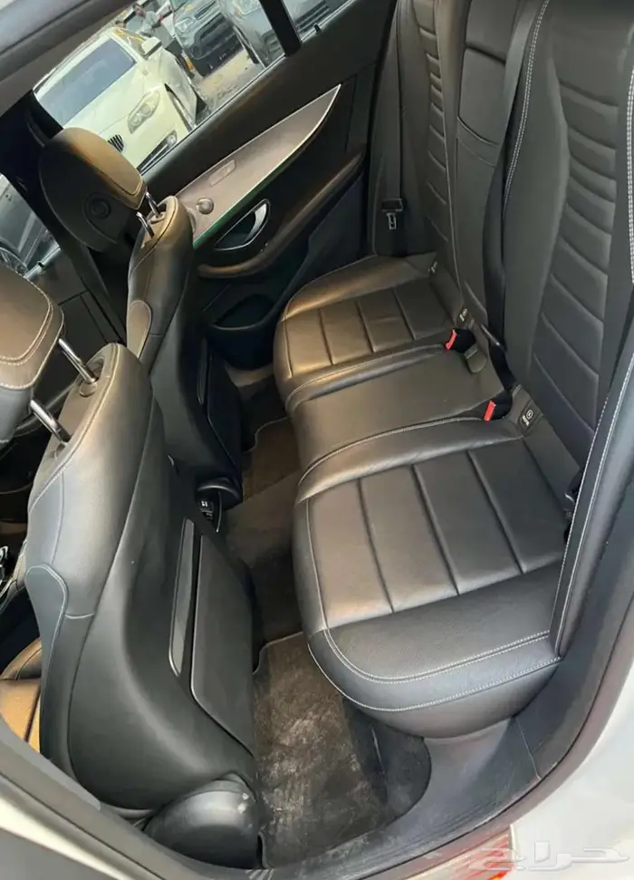 عرض خاص مرسيدس 300 E 8