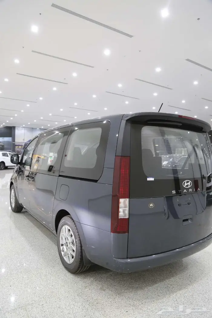 هيونداي ستاريا 2025 FWD 9 راكب ب 125350 بالضريبة 6