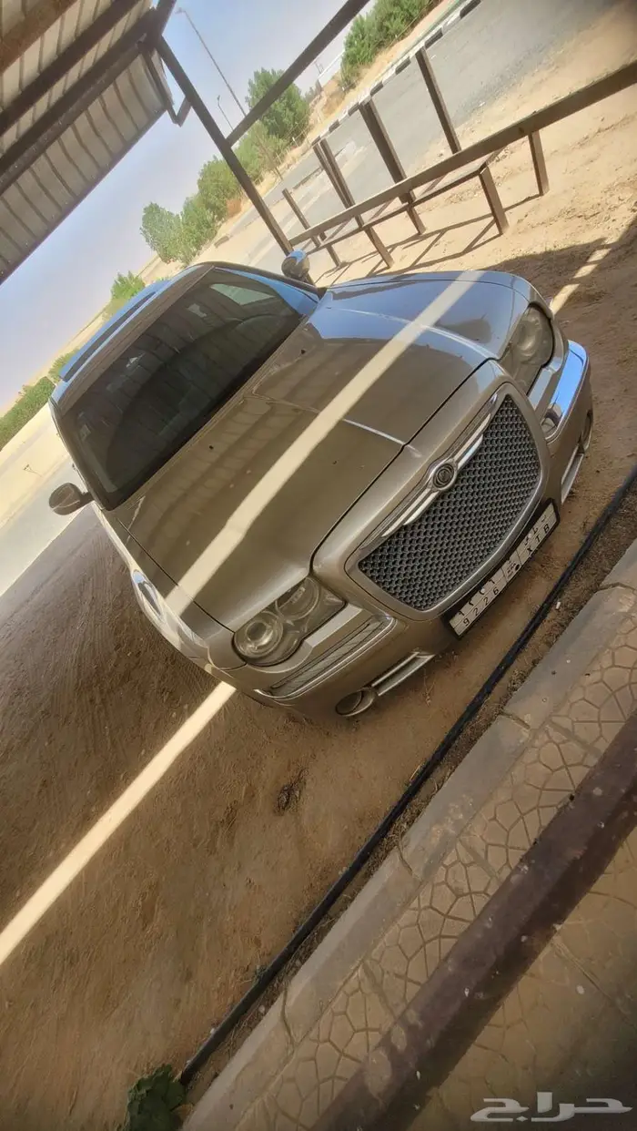 اللبيع كلايزلر هيمي قمه ف النظافه بلد بدي محركاتv8م2006وكاله 33