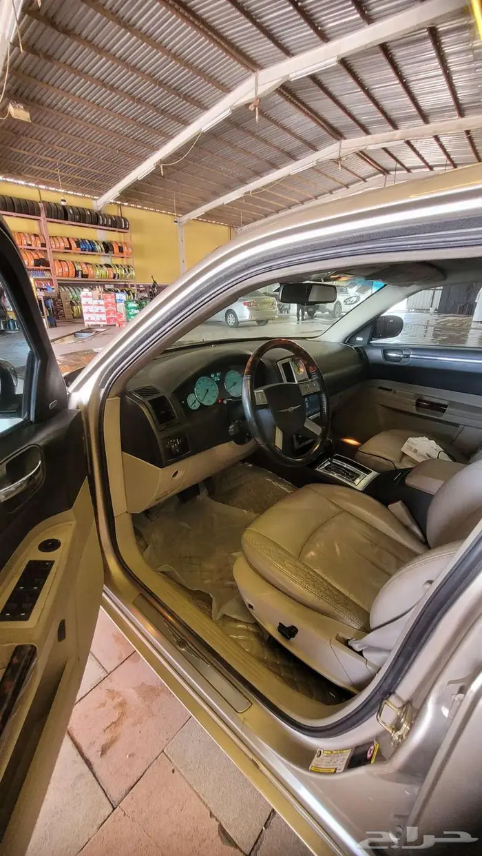 اللبيع كلايزلر هيمي قمه ف النظافه بلد بدي محركاتv8م2006وكاله 36