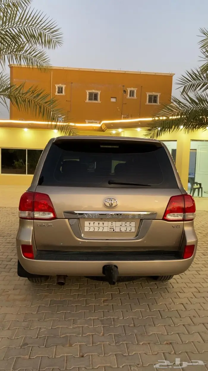 لاندكروزر GXR فل كامل 3