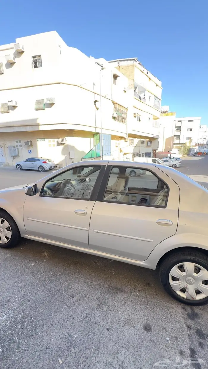 رينو لوقان 2012 3