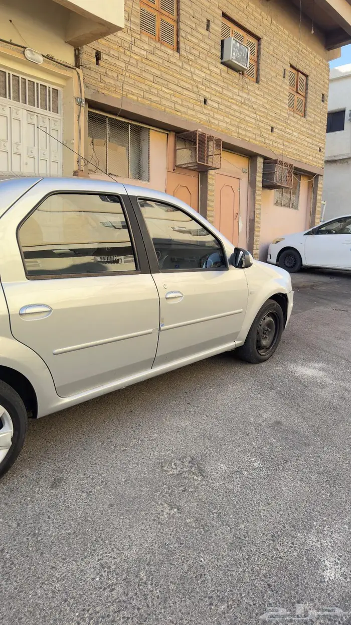 رينو لوقان 2012 9