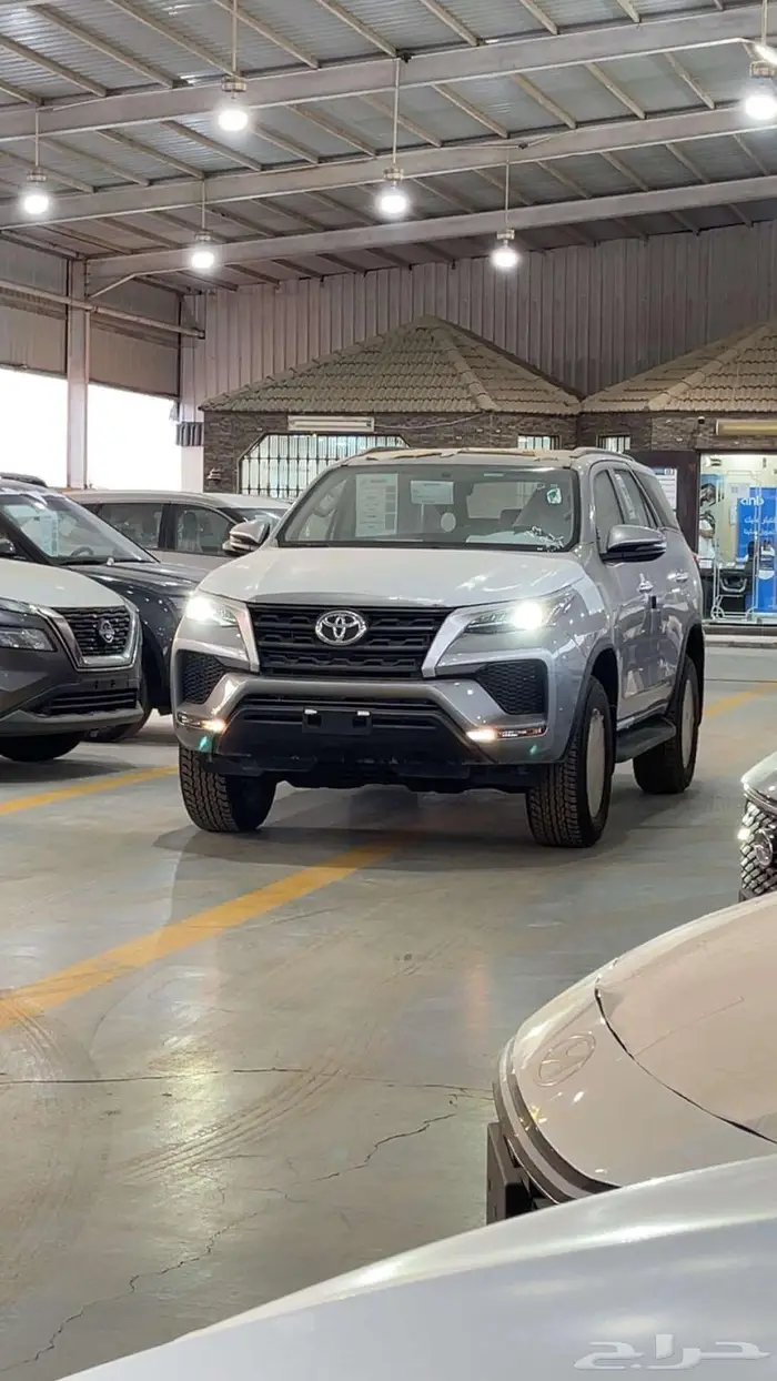 فورتشنر GX2 بنزين وديزل لون فضي 2024 0