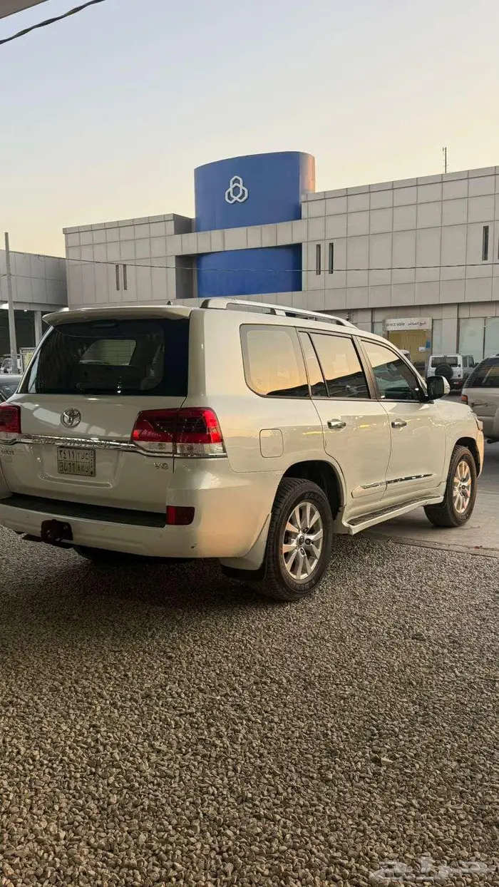 لاند كروزر GXR موديل 2016 5